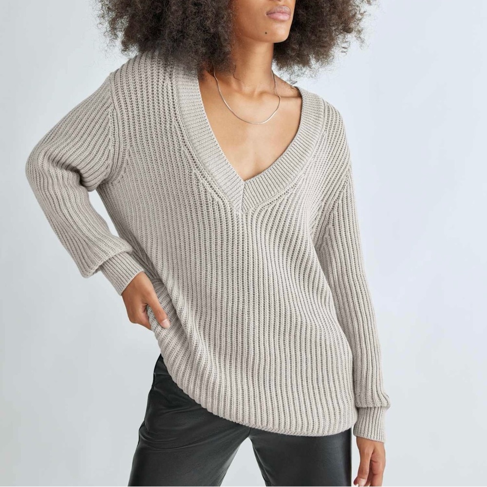 Babaton Roger Merino Wool Sweater Grey Size Large Relaxed Fit V-Neck
